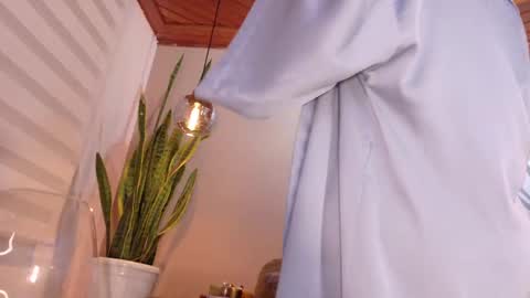 Snapshot of hannah_borbon_ chatting on September 23, 1:10 am Hannah  online show from September 23, 1:10 am