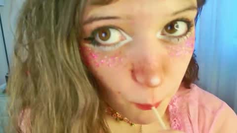 Kamila online show from February 16, 10:24 am