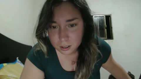 hannahevans2 online show from March 21, 12:38 am