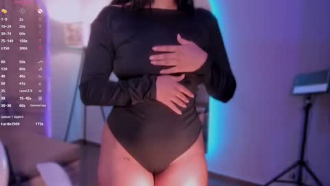 hannahmonttgomery  Help me reach 100 Hands up online show from March 19, 6:24 pm