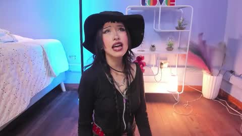 Hannah online show from February 11, 12:31 pm