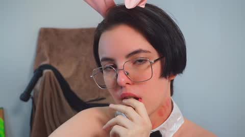 hannainthesky online show from February 13, 9:17 pm