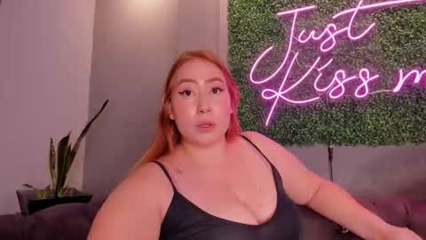 hannamartinn_ online show from October 9, 5:18 pm