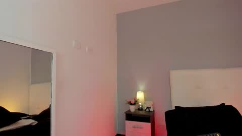 hannamartinnez online show from March 14, 1:04 pm