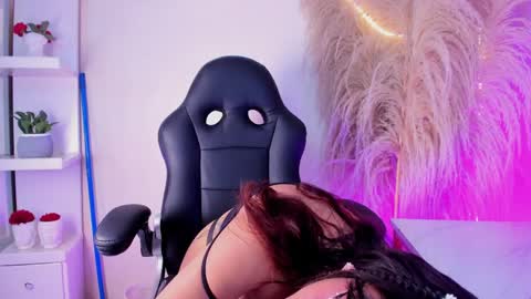 Hanny jonnes  online show from April 6, 8:21 pm