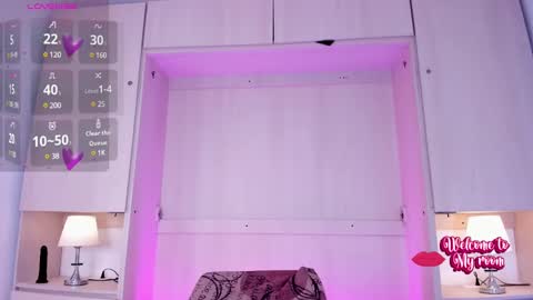 hannyk_ online show from March 4, 5:45 pm