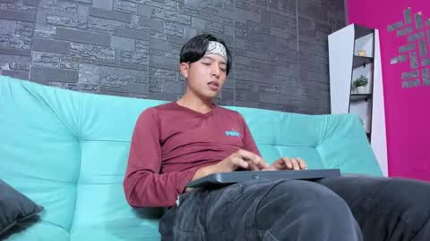 Hansel online show from January 15, 12:25 pm