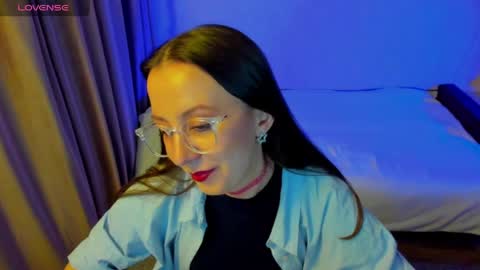 Stephanie online show from April 16, 8:09 pm