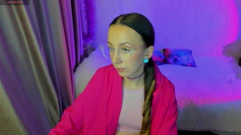 Stephanie online show from November 10, 6:32 pm