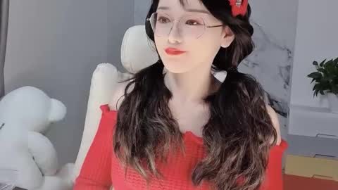 Daisy online show from February 10, 4:58 pm