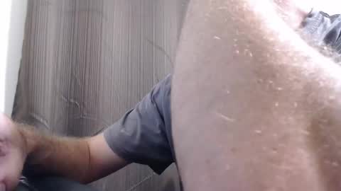 Snapshot of hard4u10 chatting on October 27, 2:33 am Big Jon Stud online show from October 27, 2:33 am