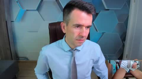 Steve online show from April 19, 3:18 am