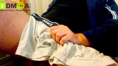 Snapshot of hardhairyb1g chatting on January 19, 1:01 pm hardhairybig online show from January 19, 1:01 pm