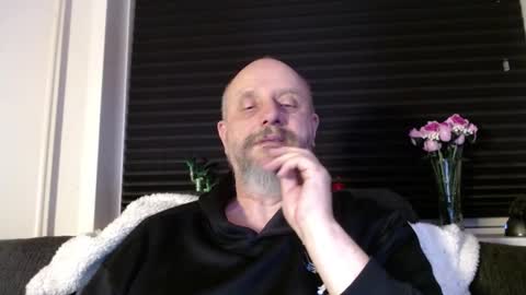 MrLazy online show from February 2, 6:26 pm