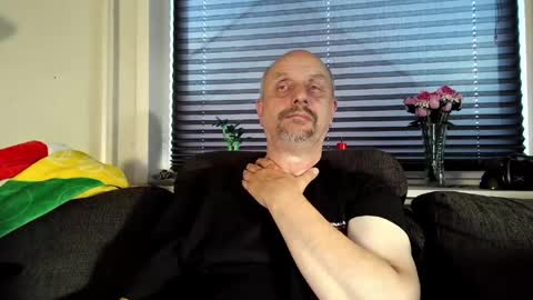 MrLazy online show from June 3, 6:35 pm