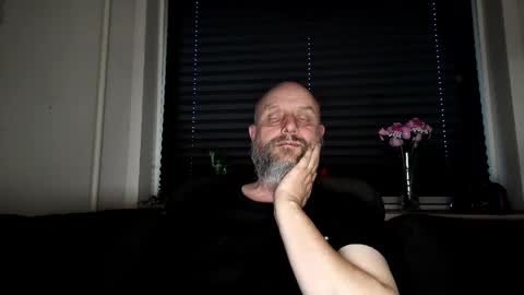 MrLazy online show from April 9, 6:24 pm