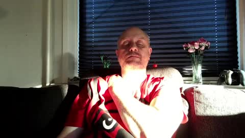 MrLazy online show from May 26, 6:47 pm