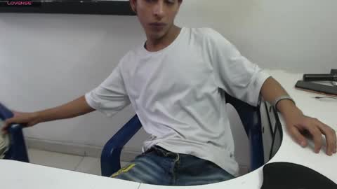 Andres Dean online show from May 8, 9:09 pm
