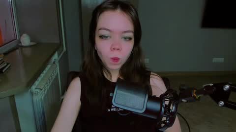 Snapshot of haribo_asmr chatting on February 22, 7:23 am Miss Hari online show from February 22, 7:23 am