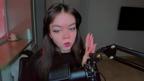 Snapshot of haribo_asmr chatting on February 23, 11:44 am Miss Hari online show from February 23, 11:44 am