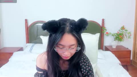 helen online show from March 4, 6:54 am