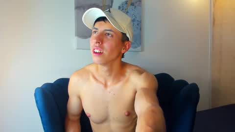 Snapshot of harry_klein chatting on September 17, 8:23 pm H K online show from September 17, 8:23 pm