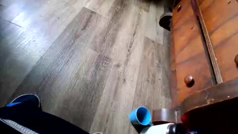 J Hart online show from April 16, 2:39 pm