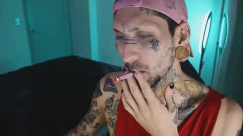 Snapshot of hatsumotokyoto chatting on October 10, 5:13 am More content 2 online show from October 10, 5:13 am