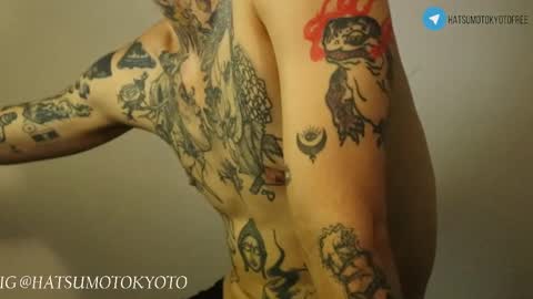 Snapshot of hatsumotokyoto chatting on March 11, 12:54 am More content 2 online show from March 11, 12:54 am