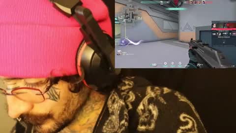 Snapshot of hatsumotokyoto chatting on February 2, 3:21 am More content 2 online show from February 2, 3:21 am