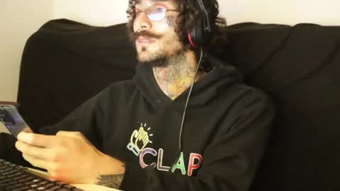 Snapshot of hatsumotokyoto chatting on January 28, 3:57 am More content 2 online show from January 28, 3:57 am