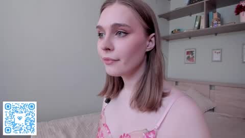 Mia online show from March 30, 8:47 am