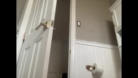 Snapshot of havingfun103 chatting on February 28, 9:33 pm havingfun103 online show from February 28, 9:33 pm