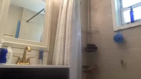 Snapshot of havingfun103 chatting on October 14, 5:05 pm havingfun103 online show from October 14, 5:05 pm