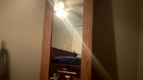 Snapshot of havingfun103 chatting on December 5, 8:27 am havingfun103 online show from December 5, 8:27 am