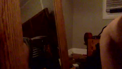 Snapshot of havingfun103 chatting on February 2, 2:27 am havingfun103 online show from February 2, 2:27 am