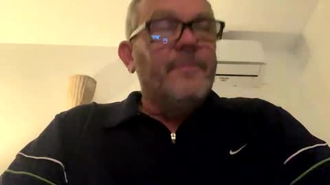 hawks2113 online show from February 24, 8:14 pm