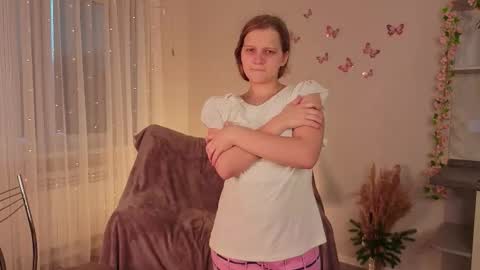 Jenny online show from March 28, 3:35 pm