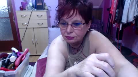 Scarlet online show from March 3, 3:54 pm