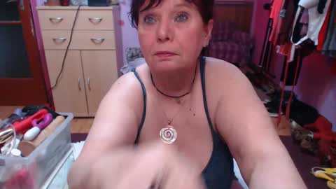 Scarlet online show from February 10, 5:41 pm