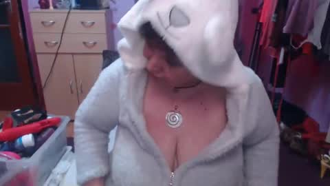 Scarlet online show from February 23, 6:56 pm