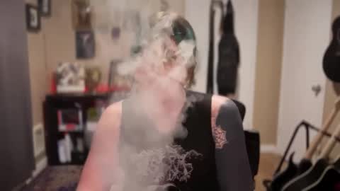 Saoirse online show from December 4, 9:12 am