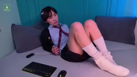 HEEJIN online show from November 23, 8:51 pm