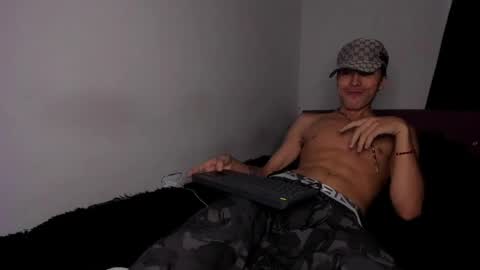 heellboy_ online show from June 5, 6:52 am