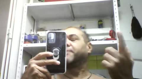 Snapshot of heistt chatting on October 27, 10:32 pm Heist Stein online show from October 27, 10:32 pm