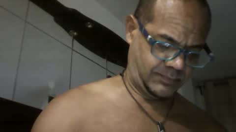 Snapshot of heistt chatting on September 22, 10:47 pm Heist Stein online show from September 22, 10:47 pm