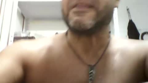 Snapshot of heistt chatting on October 26, 3:51 am Heist Stein online show from October 26, 3:51 am