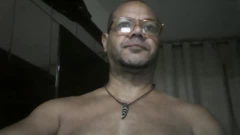 Snapshot of heistt chatting on September 30, 1:05 am Heist Stein online show from September 30, 1:05 am