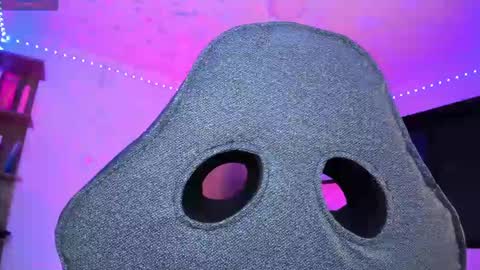 Heka Prudence online show from February 13, 1:19 am