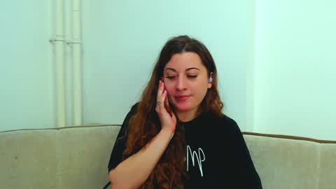 helen_adams_ online show from December 23, 8:00 am